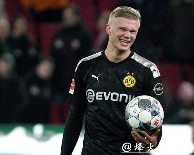 德甲-哈兰德替补首秀戴帽 多特5-3逆转奥格斯堡